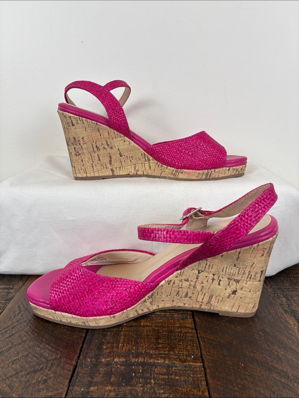 NWOT Life Stride 7.5 Pink Woven Wedge Sandals Ankle Strap Espadrille Barbiecore - Picture 6 of 9